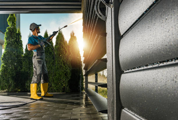 Best Animal Enclosure Cleaning  in Santa Rosa, CA